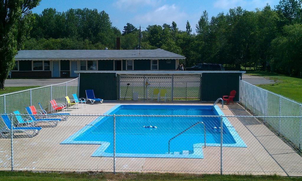 Middleton Motel & Suites Extérieur photo